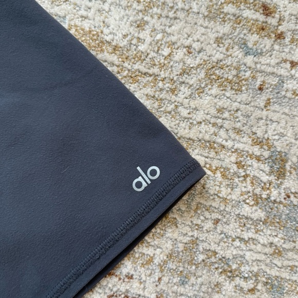 ALO High Waist Gray Biker Shorts - Picture 3 of 6